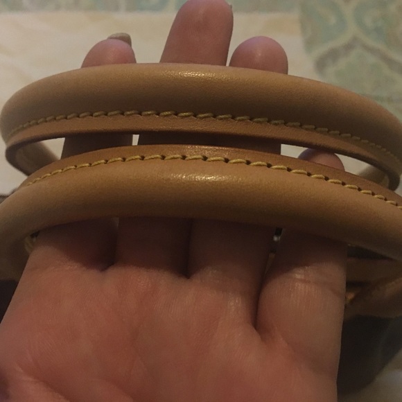 Sold… Sold…. Sold…Authentic LV tivoli pm - Picture 12 of 12